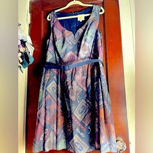 Patterned Sleeveless Dress with Belt